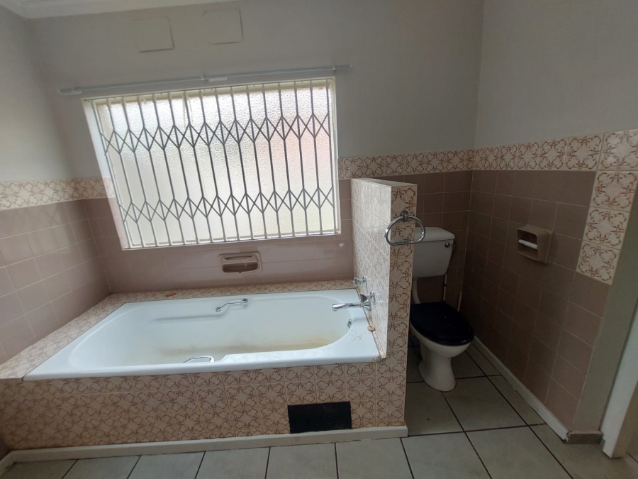 Commercial Property for Sale in Wilkoppies North West